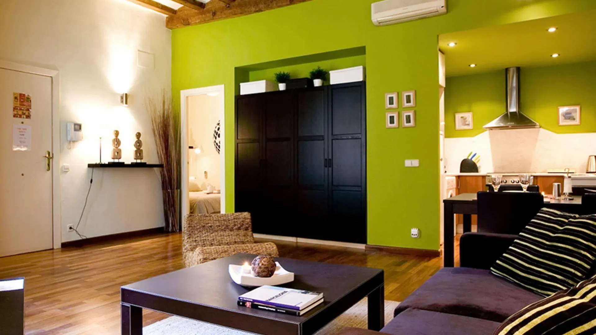 Sicilia Apartment Barcelona Spain